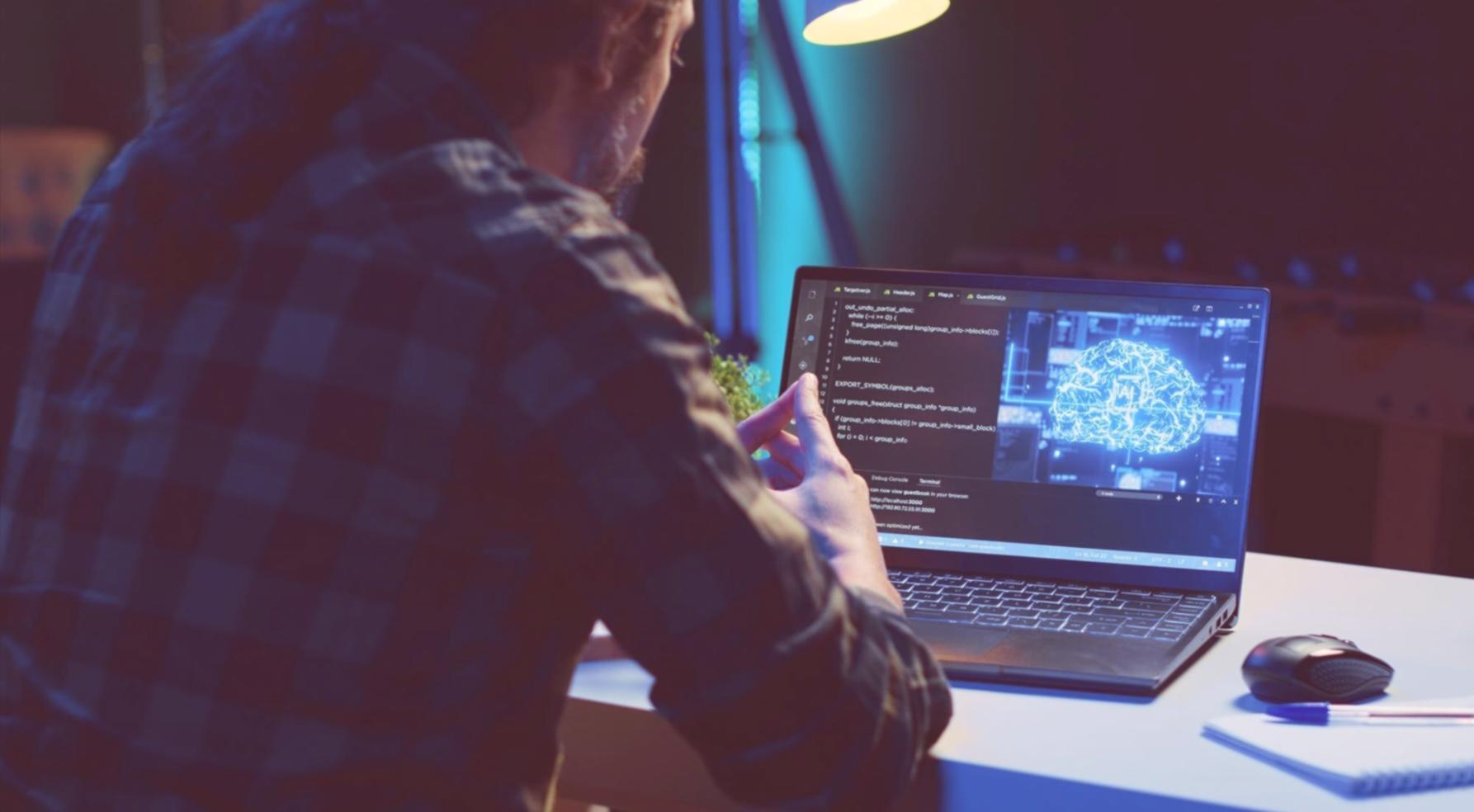 Lernende bei der Arbeit mit einem Spieleprojekt
